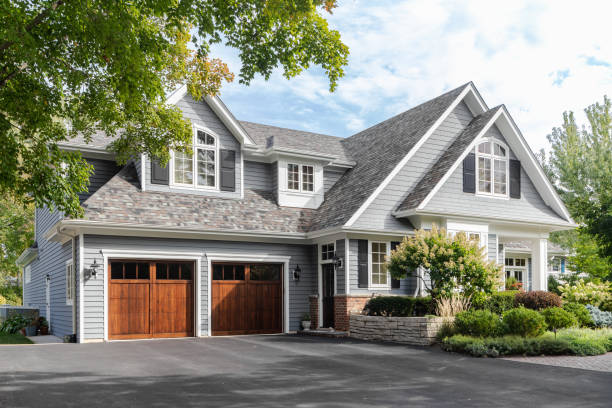 Best Roof Moss and Algae Removal  in Forest Lake, IL